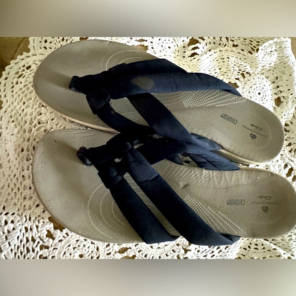 Clarks Cloudstepper Sandals size 10